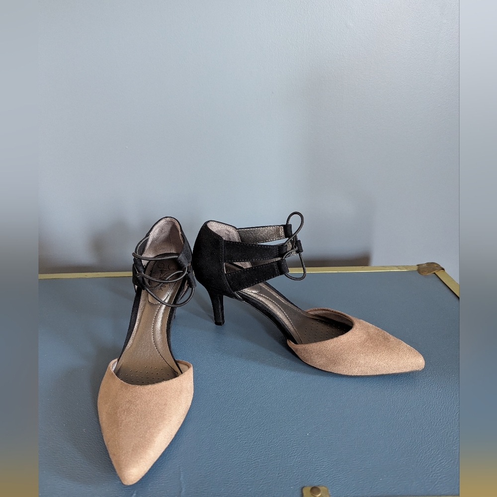 Life Stride Sena Pump